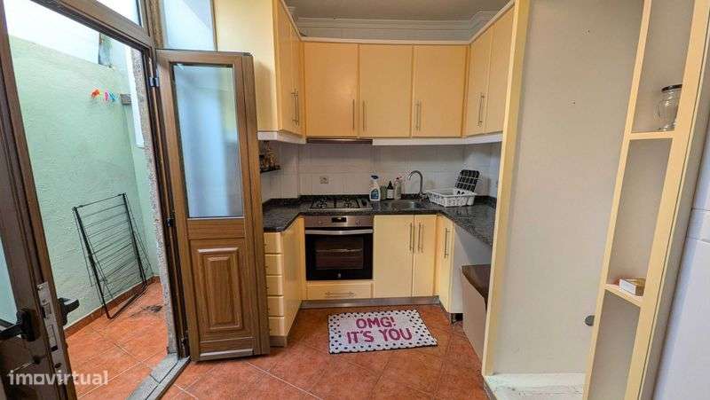 Moradia Geminada T3 para Arrendamento na Rua do Bonjardim, Porto - Grande imagem: 4/12