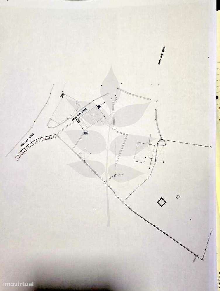 Quintinha em Escudeiros c/ aprox 3.200m2 e duas casas-32