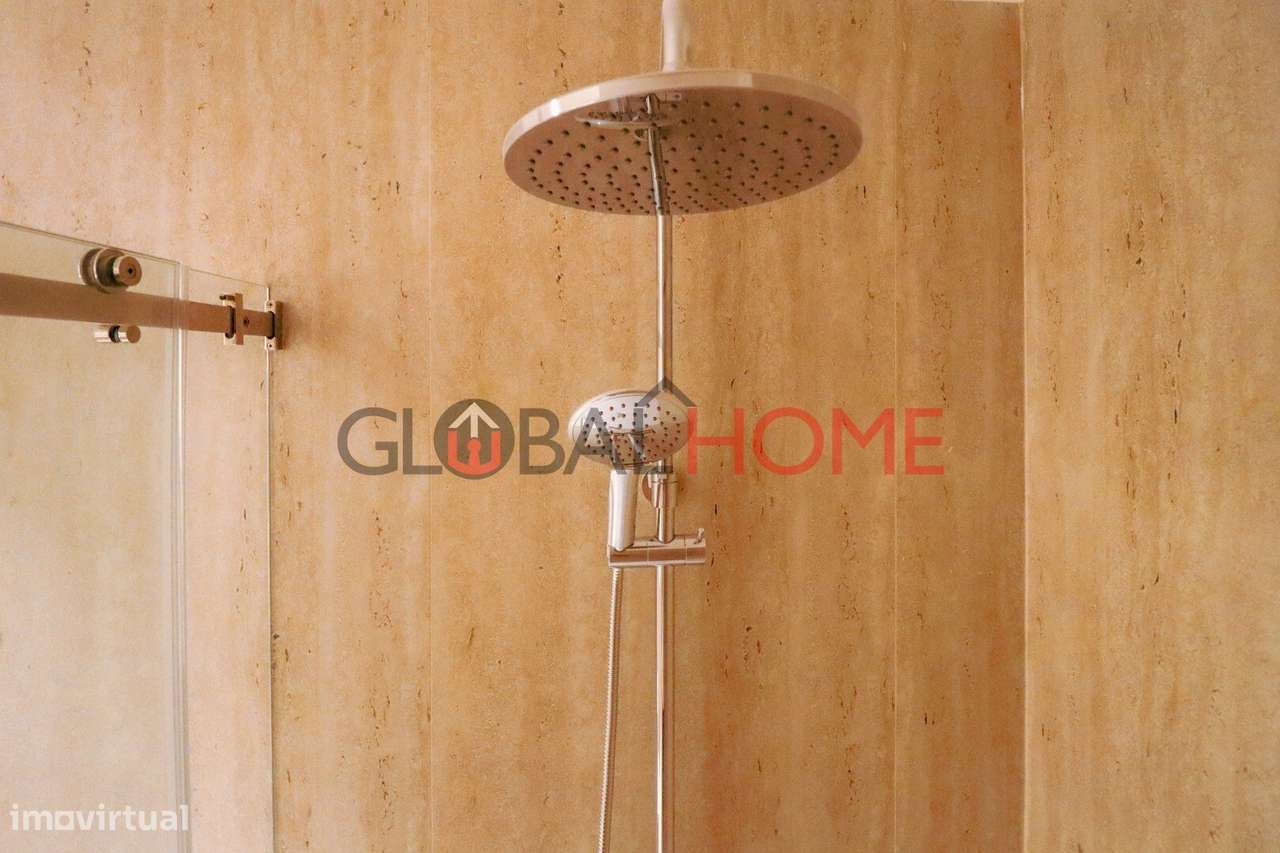 Apartamento T2 Renovado com Terraço em Fânzeres-49