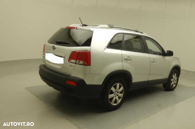 Dezmembrari/Dezmembrez Kia Sorento 4X4 2.2 dCi Manual D4HB - 5