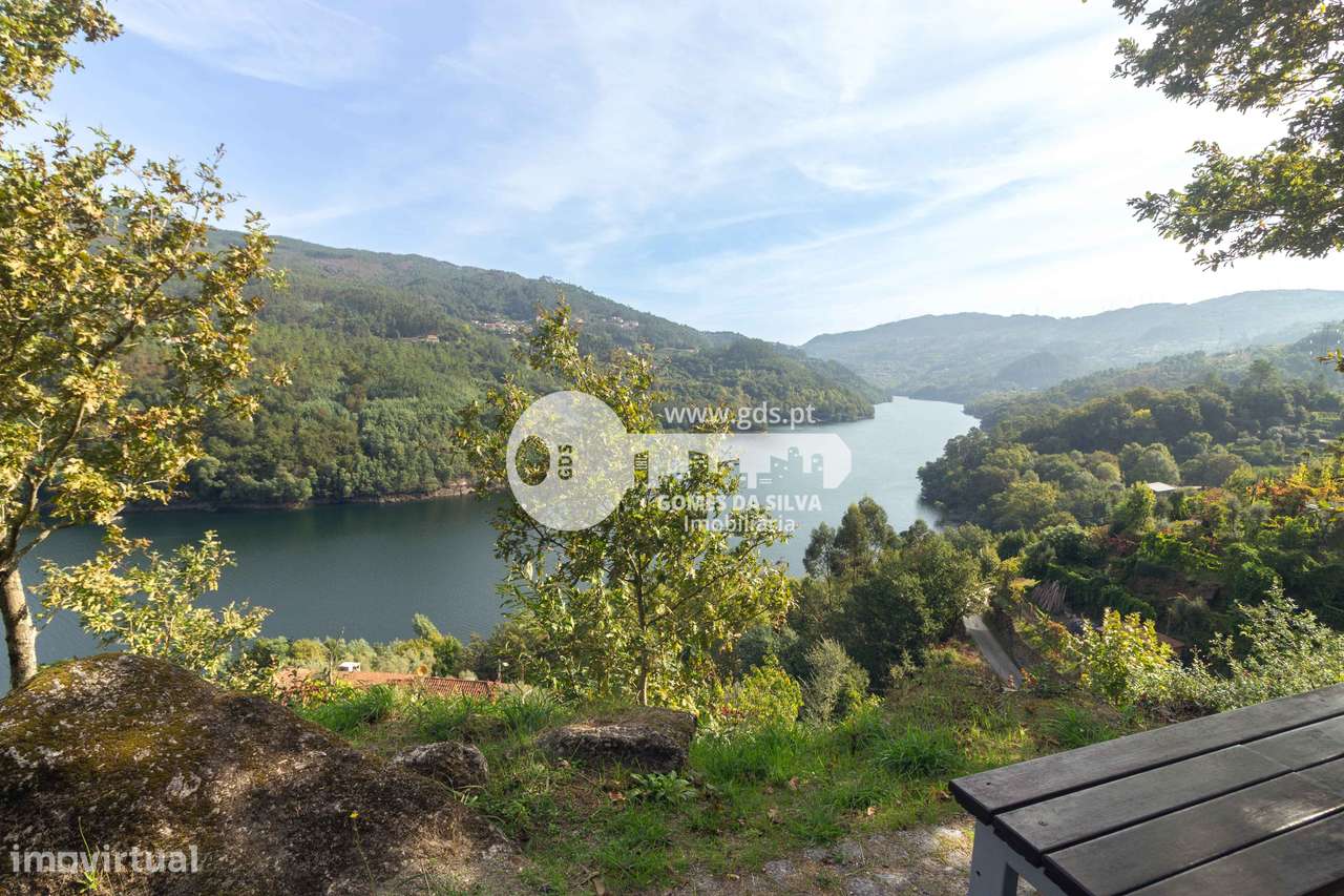 Moradia T3 com 1383m2 em Pandozes, Parada de Bouro Vieira do Minho-24