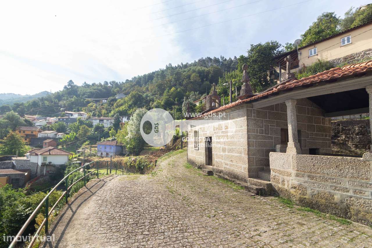 Moradia T3 com 1383m2 em Pandozes, Parada de Bouro Vieira do Minho-21