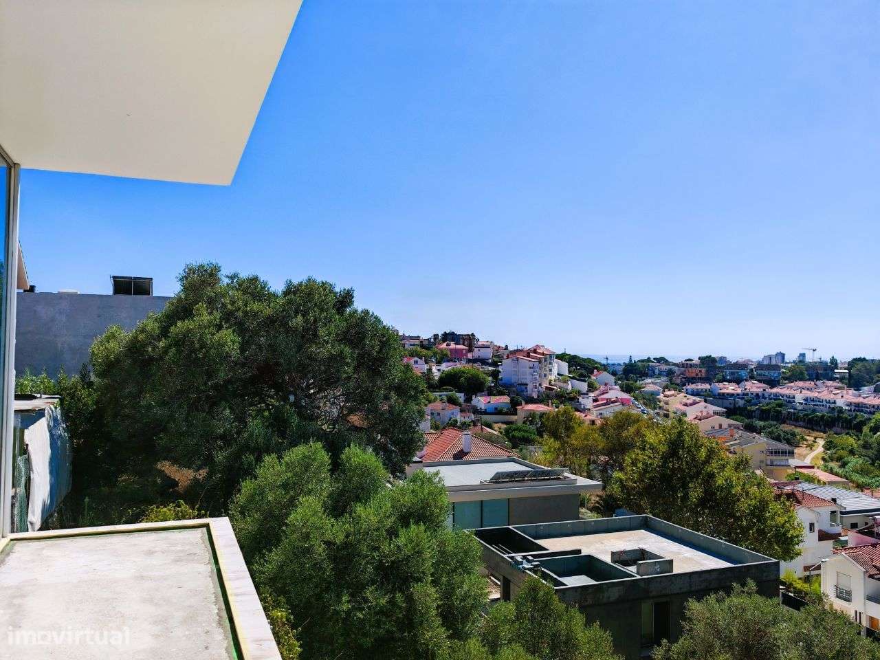 Moradia nova no alto do Monte Estoril - Vistas espectaculares-12
