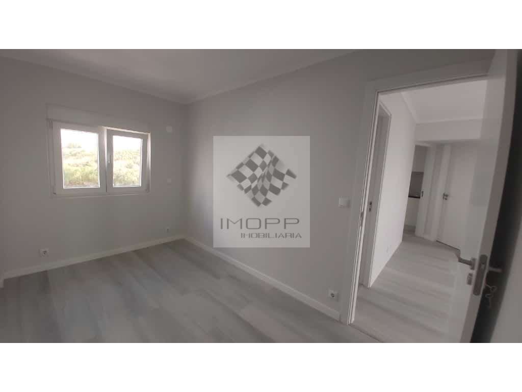 Apartamento T2 renovado às portas de Lisboa - Oportunidade única na...-14