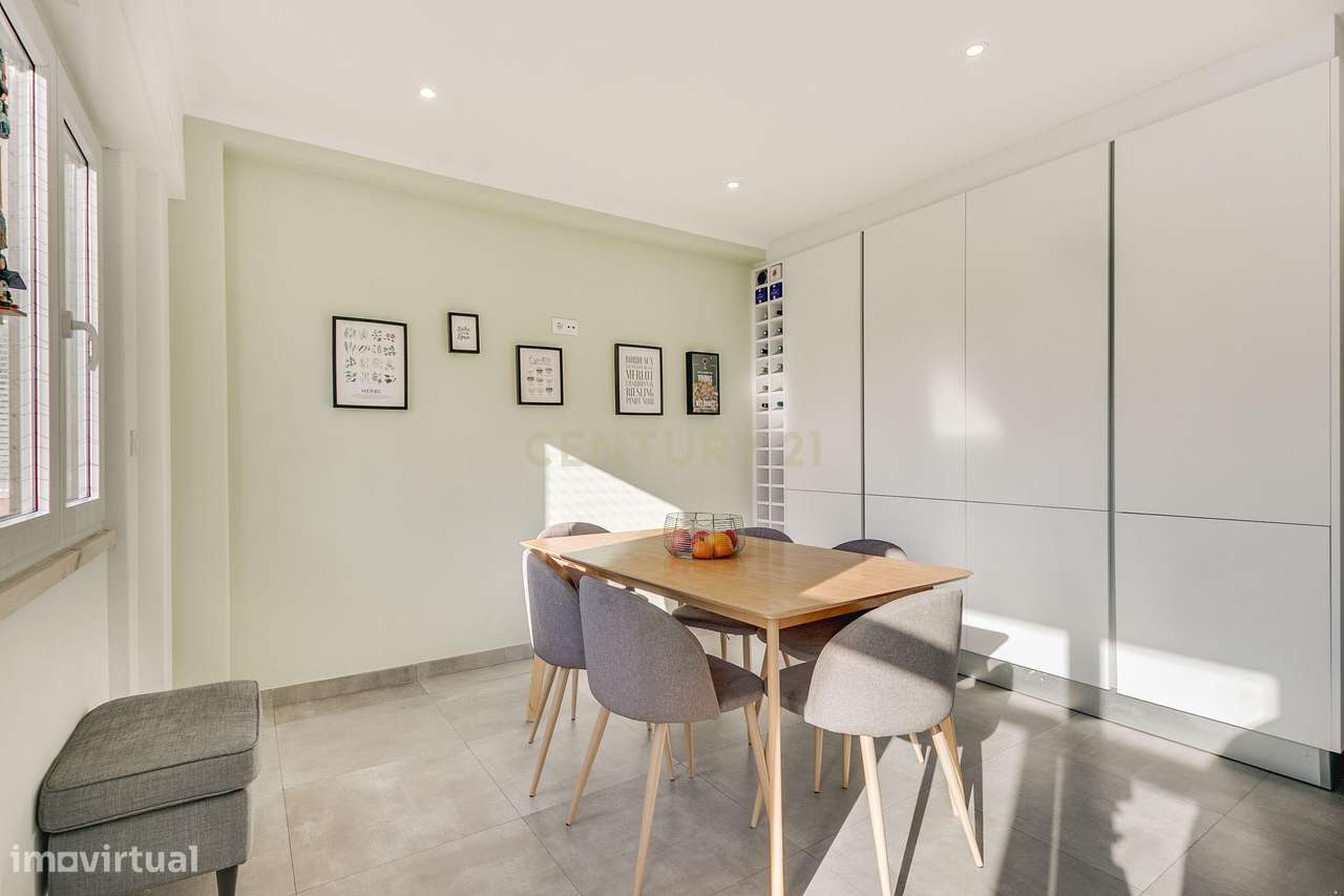 T2 com Garagem - Rua dos Soeiros - Grande imagem: 5/33