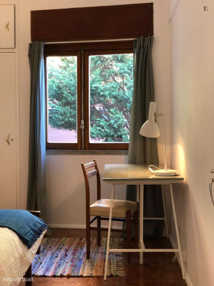 Quarto - localizado em Linda-a-Velha Lisbon - Grande imagem: 5/10
