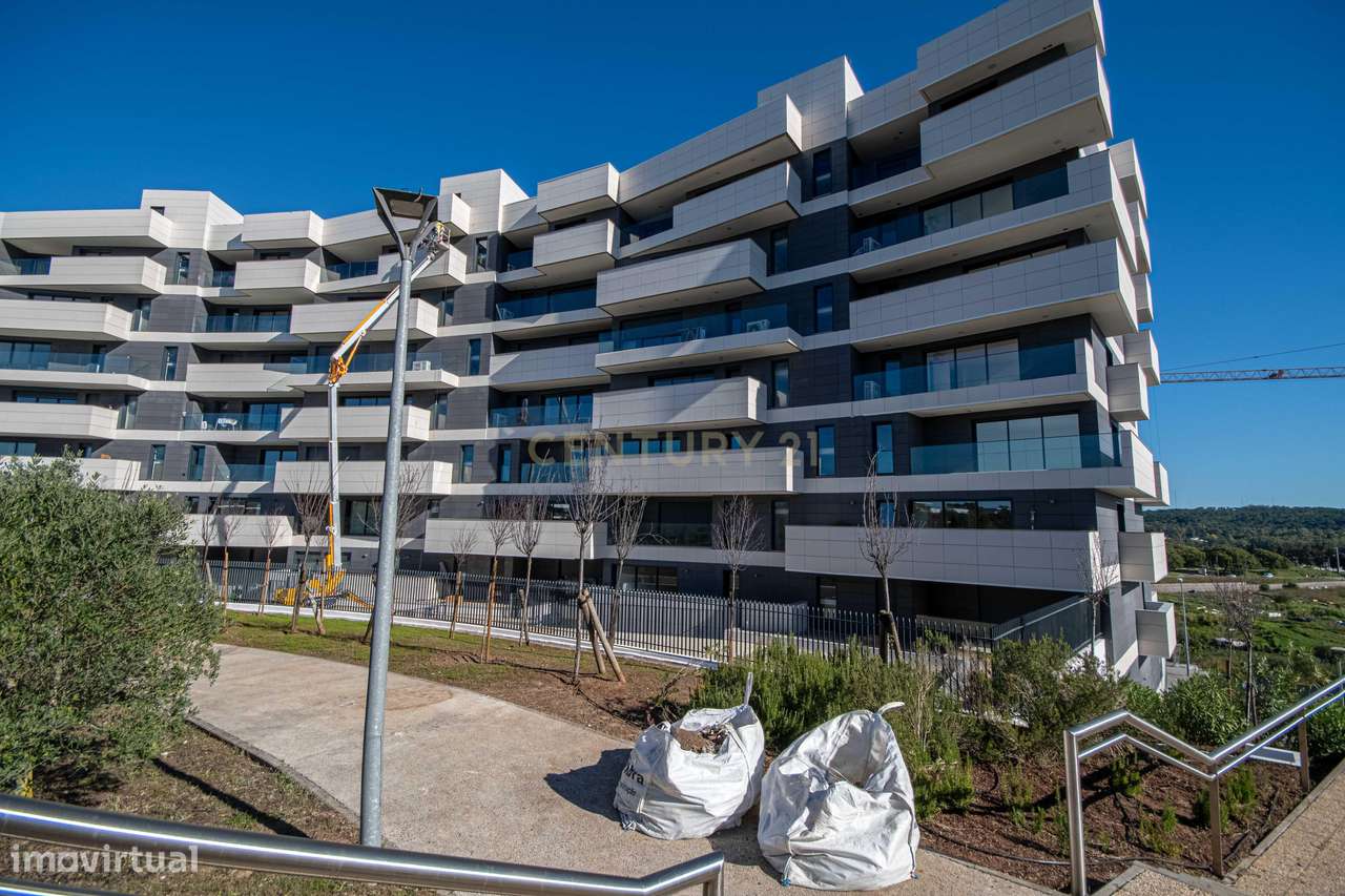 Penthouse T5 de luxo com vista rio – Carnaxide-38