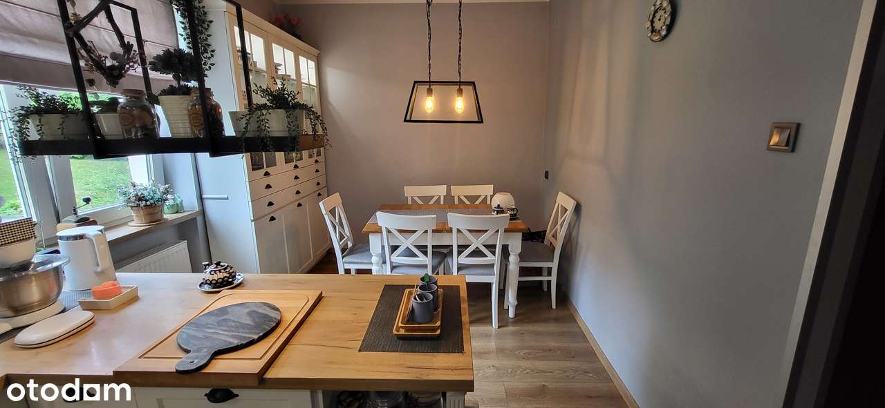 4 pokojowe mieszkanie w Wałbrzychu-12