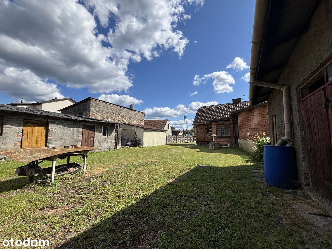 Dom z potencjałem w dobrej lokalizacji-3