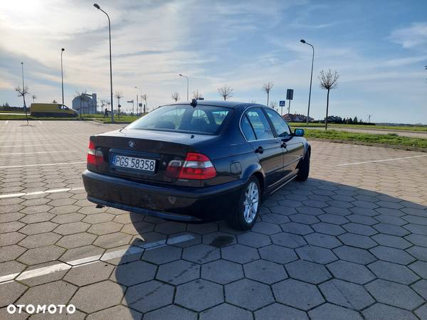 BMW Seria 3 318d - 5