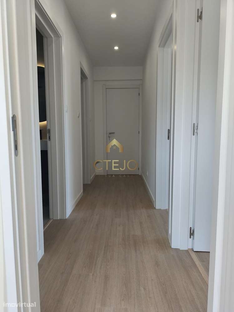 Apartamento T3 totalmente remodelado-11