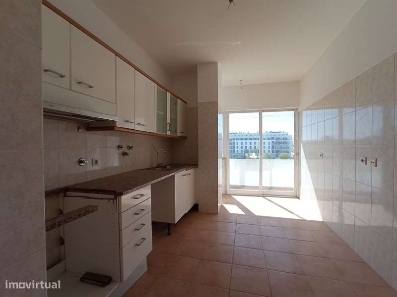 Apartamento em Montijo, Montijo-12