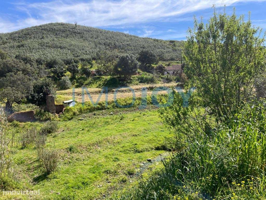 Terreno Rústico na Mexilhoeira Grande, Portimão - Grande imagem: 2/15