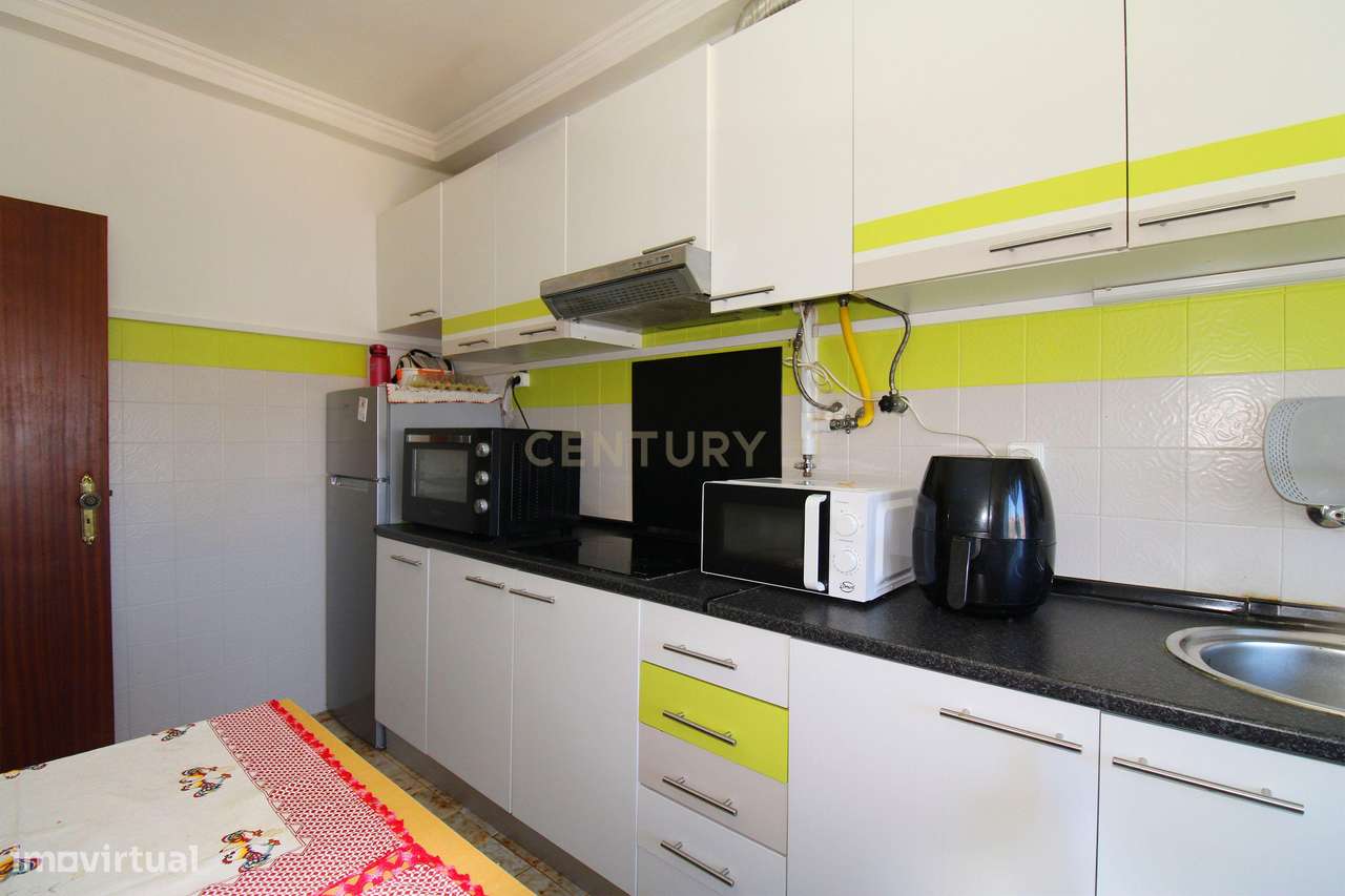 Apartamento T2 na Torre da Marinha - Seixal-7