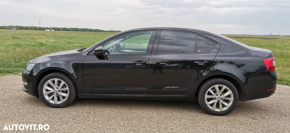 Skoda Octavia 2.0 TDI Ambition - 2