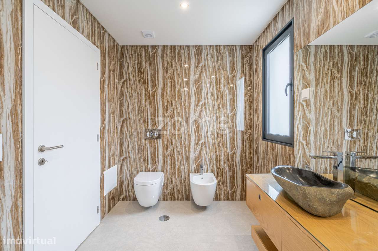 Apartamento T3 Penthouse com Vista Mar e Cidade no Caniço-37