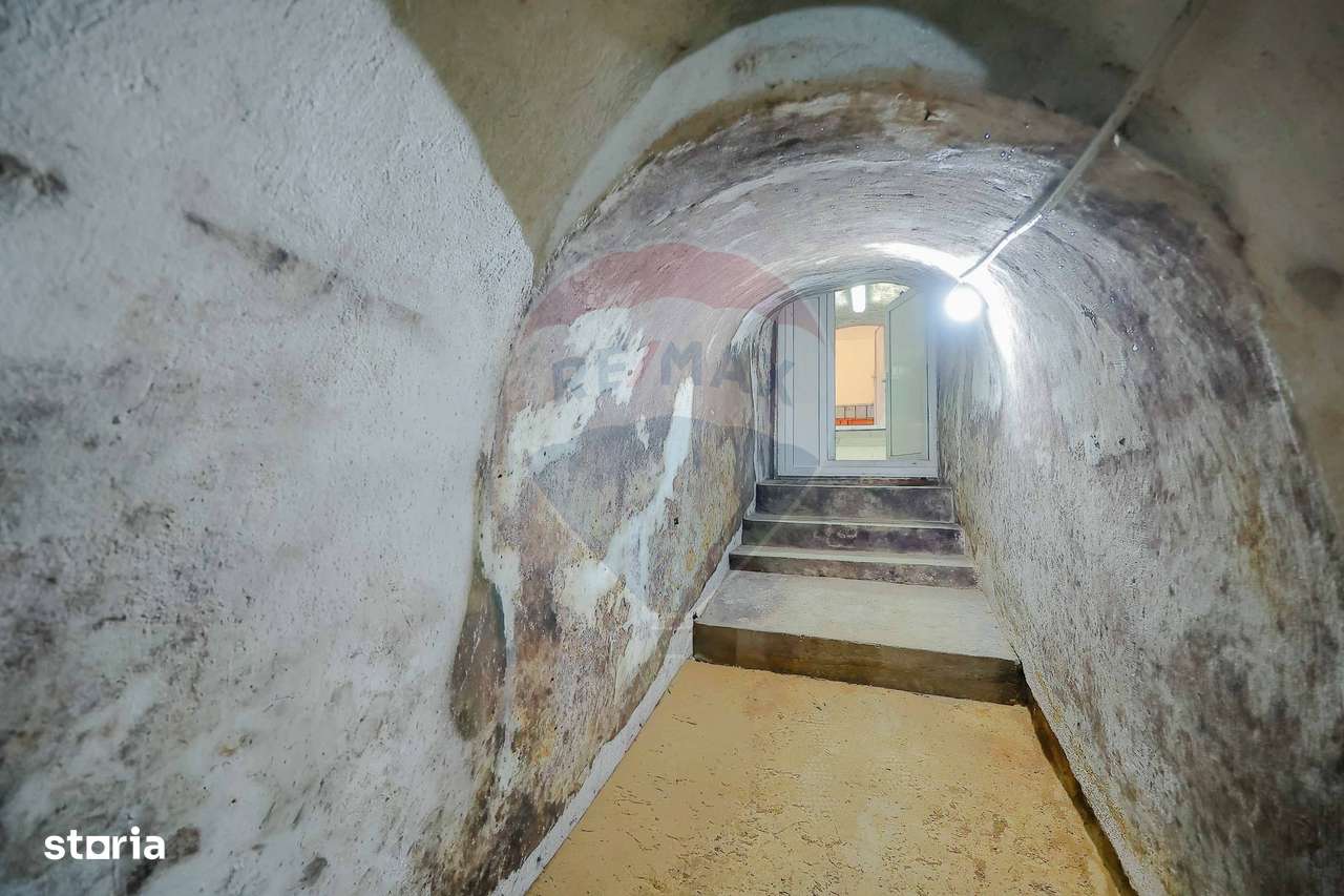 De vânzare casă cu 2 camere și teren 472 mp, Str Valea Frumoasă-12