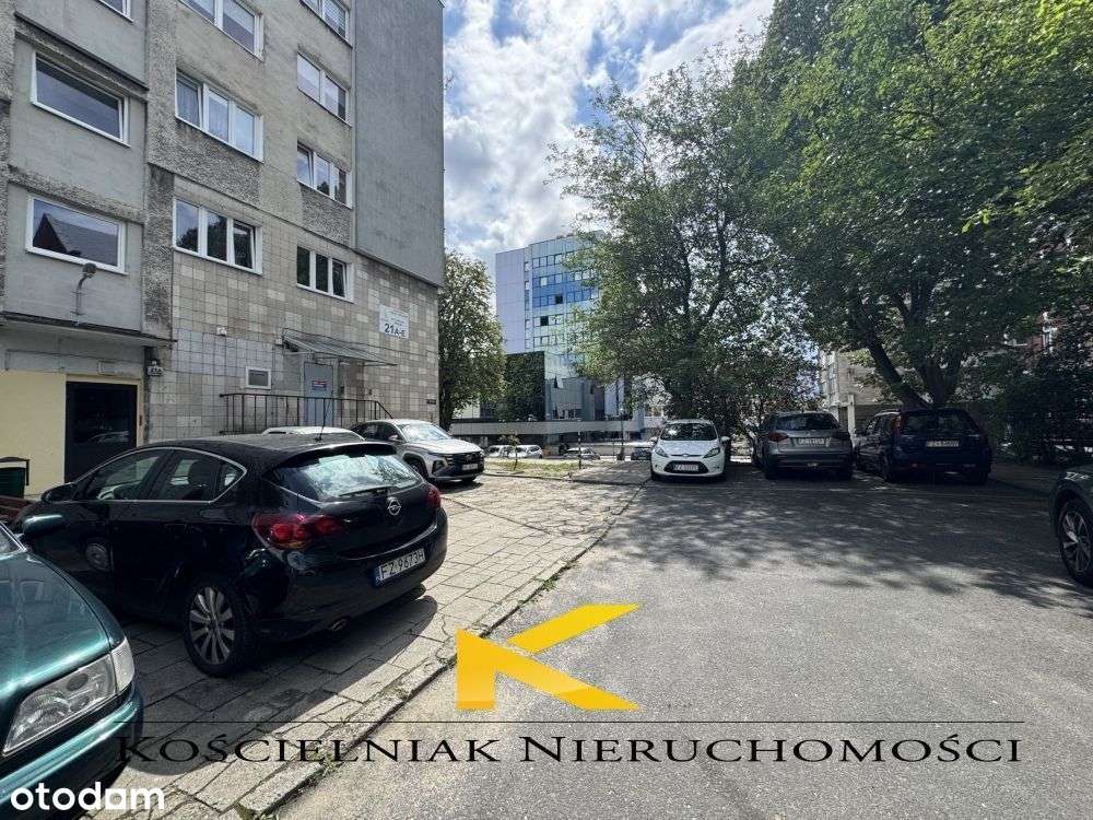 Trzy pok. z parkingiem w centrum miasta-18