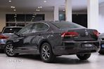 Volkswagen Passat 2.0 TDI (BlueMotion Technology) DSG Comfortline - 9