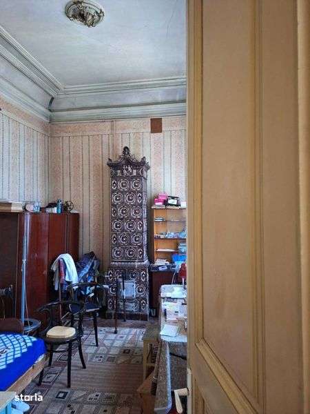 Vand corp de casa (146 mp+230 mp teren), arhitectura deosebita, centru - Imagine principală: 4/8