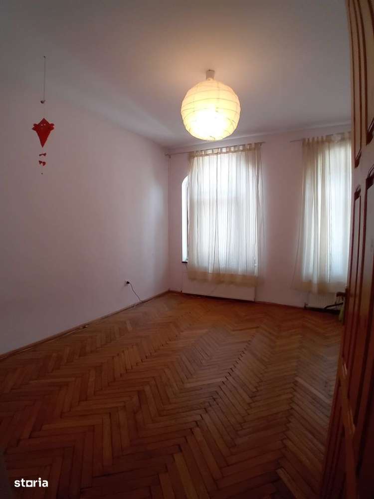 Casa de vanzare - ultracentral Pitesti-9