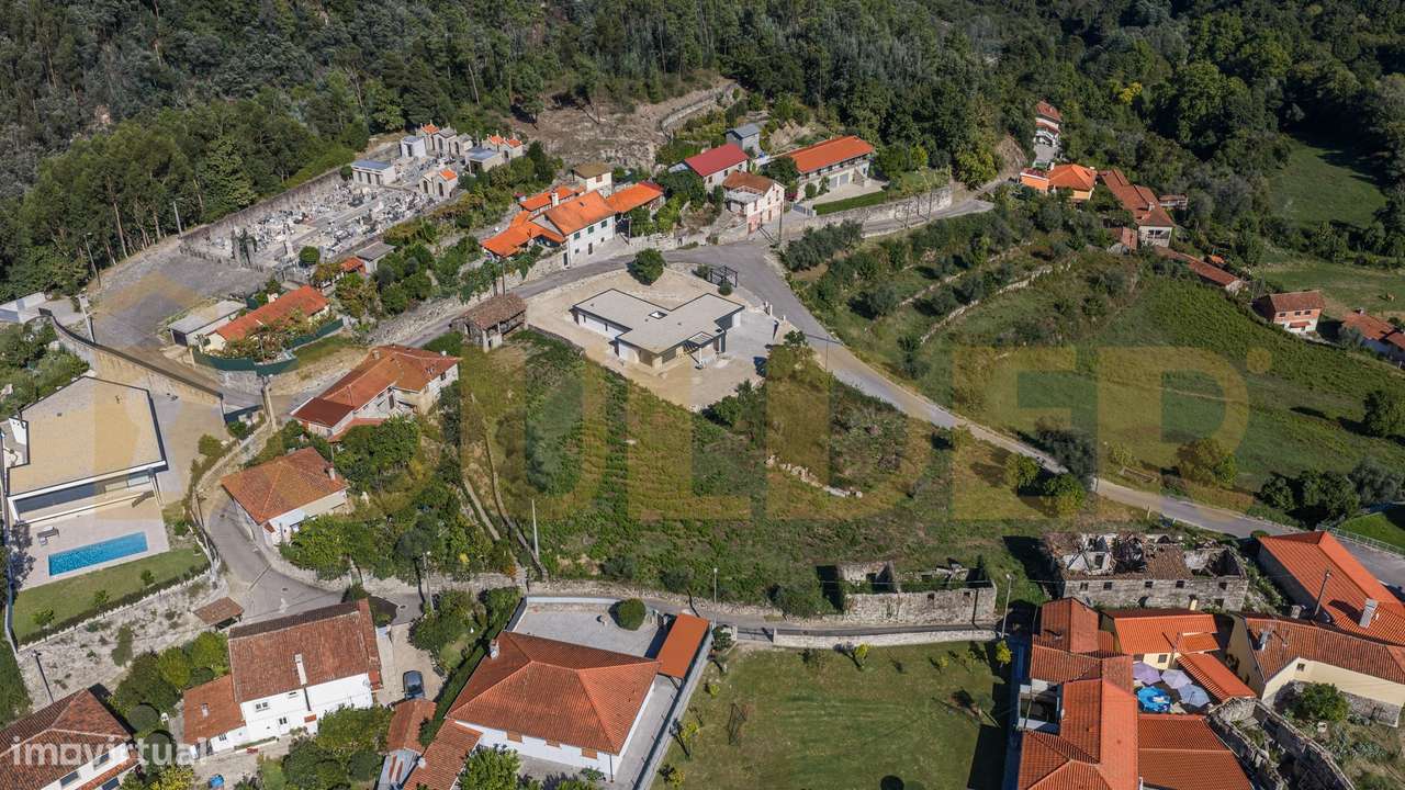 Terreno em Parada de Bouro-0