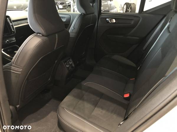 Volvo XC 40 - 15