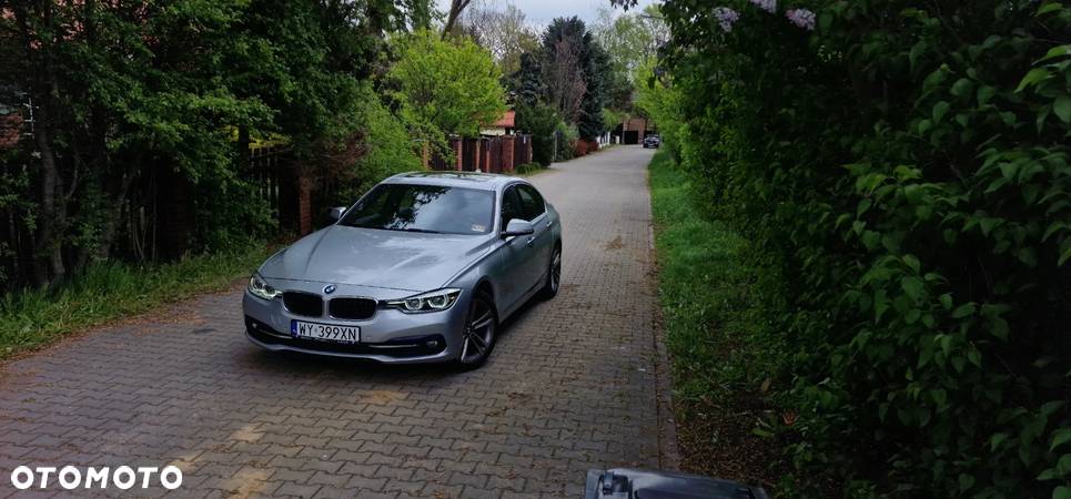 BMW Seria 3 330i xDrive Luxury Line sport - 2