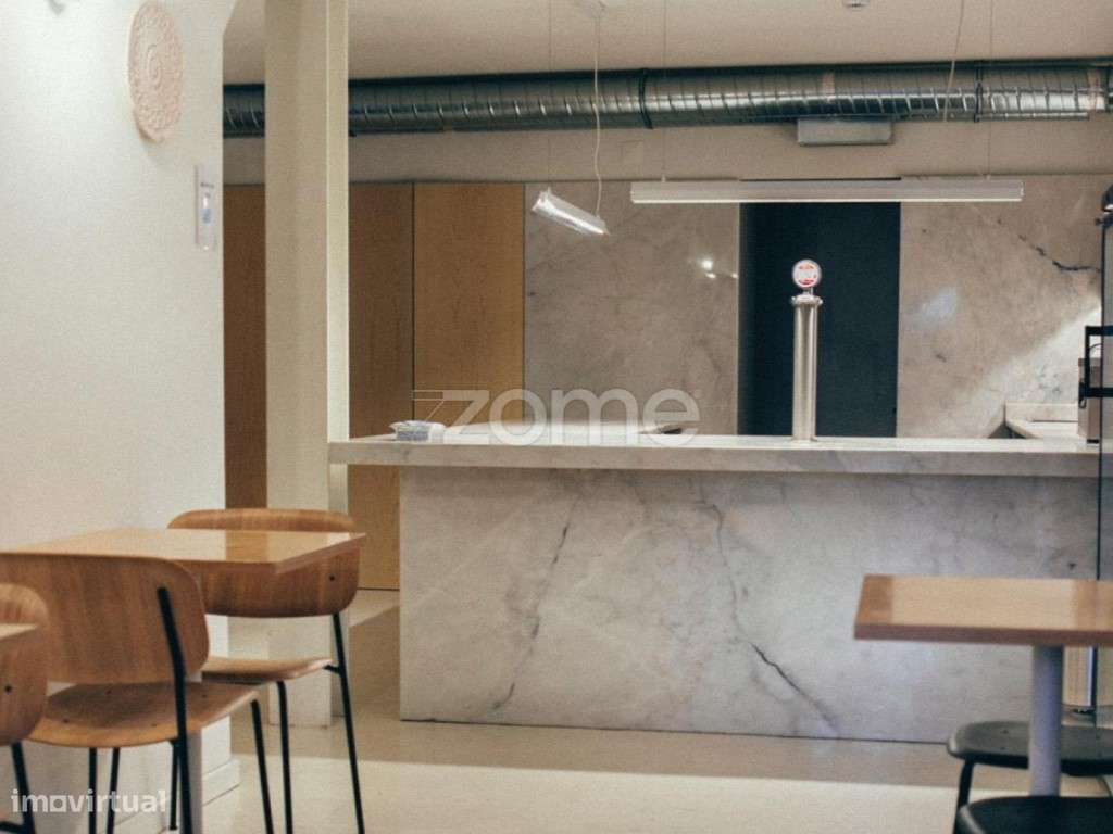 Restaurante no Centro Histórico de Paço de Arcos-5