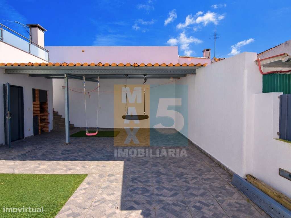 Moradia com 2 terraços em zona calma - Montijo-30