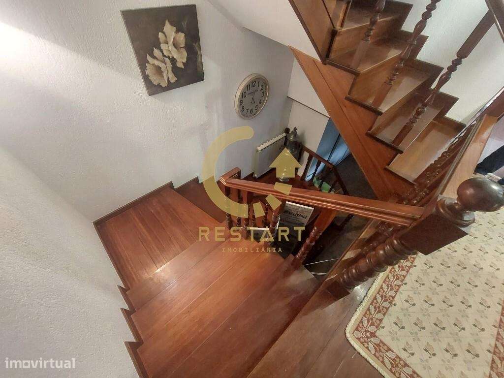 Moradia T4 geminada de 3 frentes em Baguim do Monte, Gondomar-21