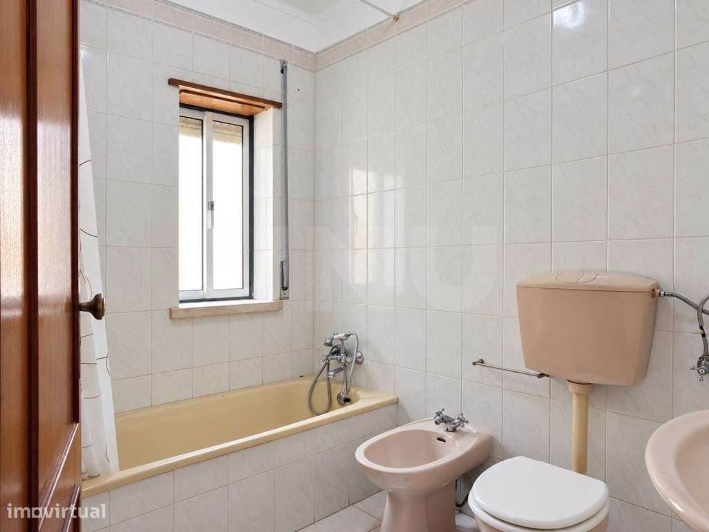 Apartamento T2+1 com vista mar para venda em Santa Cruz.-10
