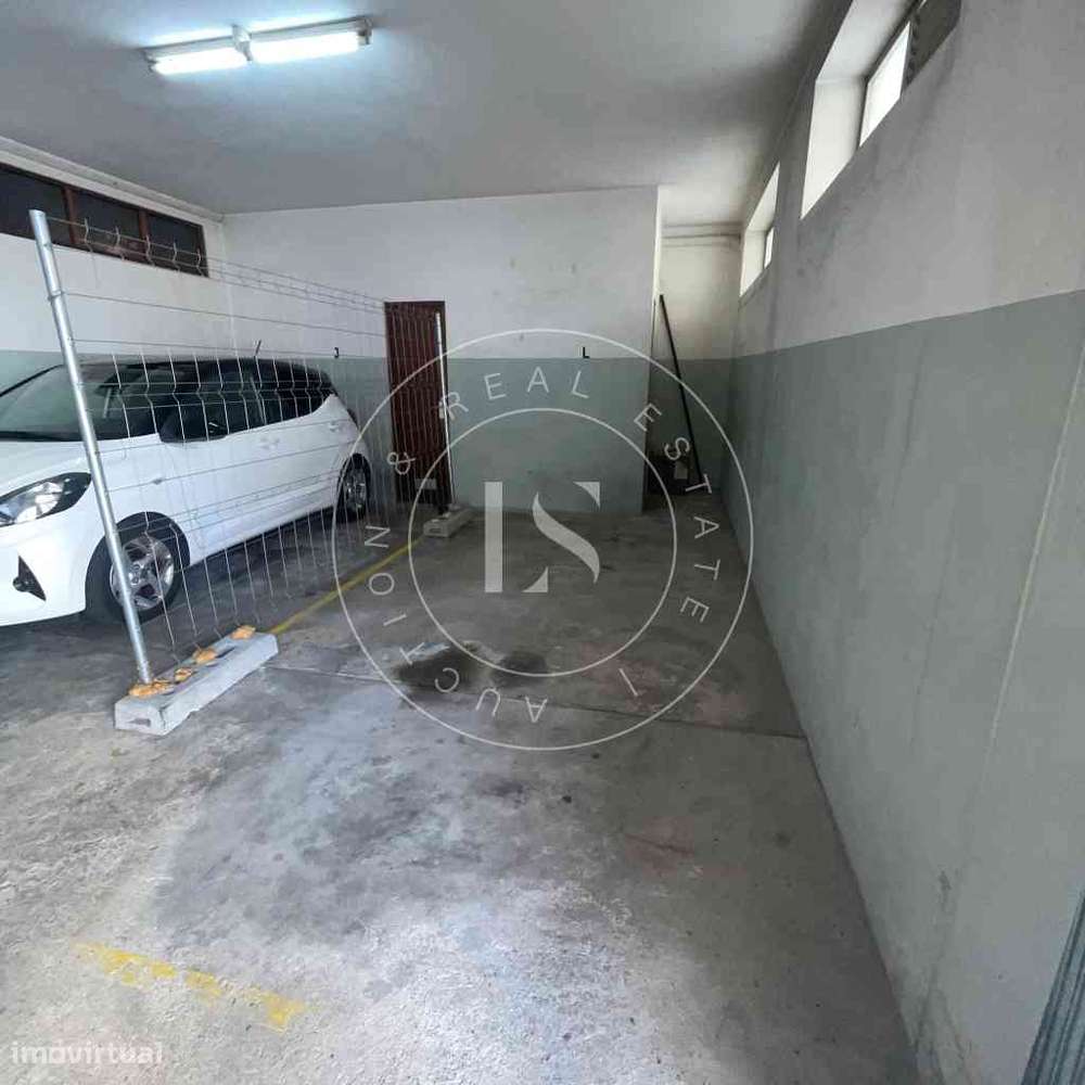 Apartamento T2 com Garagem e Arrumos | Urb. dos Altos | Cidade da Maia-33