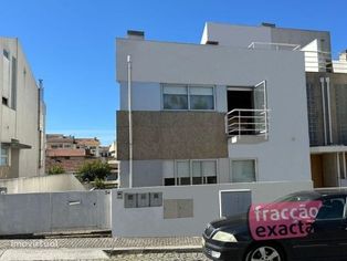 Excelente A. Moradia T3+1 duplex gar, 4 carros em Milheirós Maia