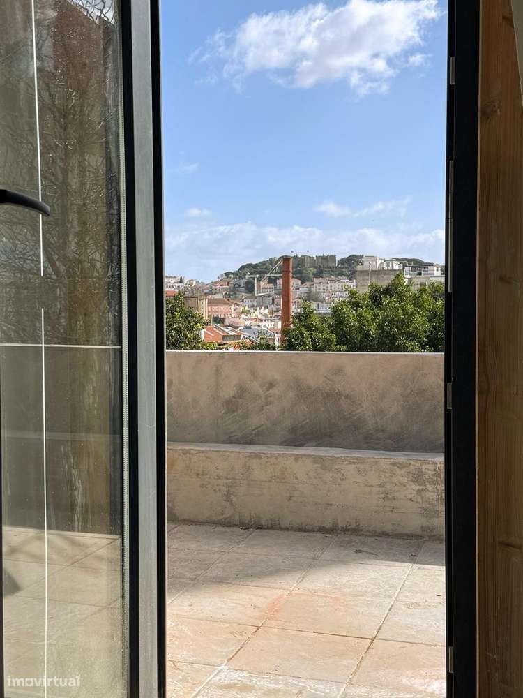 T2 Renovado com Varanda e Vista Castelo, Príncipe Real, Lisboa-19