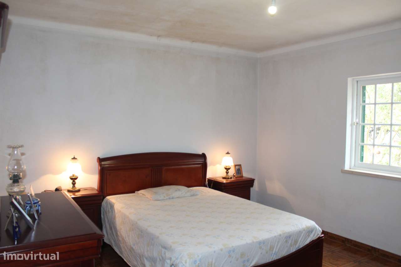 Moradia T2 +Anexos e garagem Lote 2500 m2-9