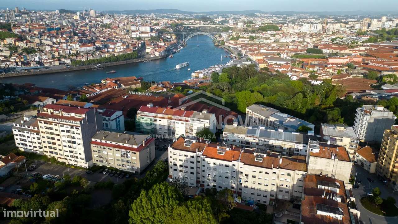 T2 C Varanda Em Santa Marinha