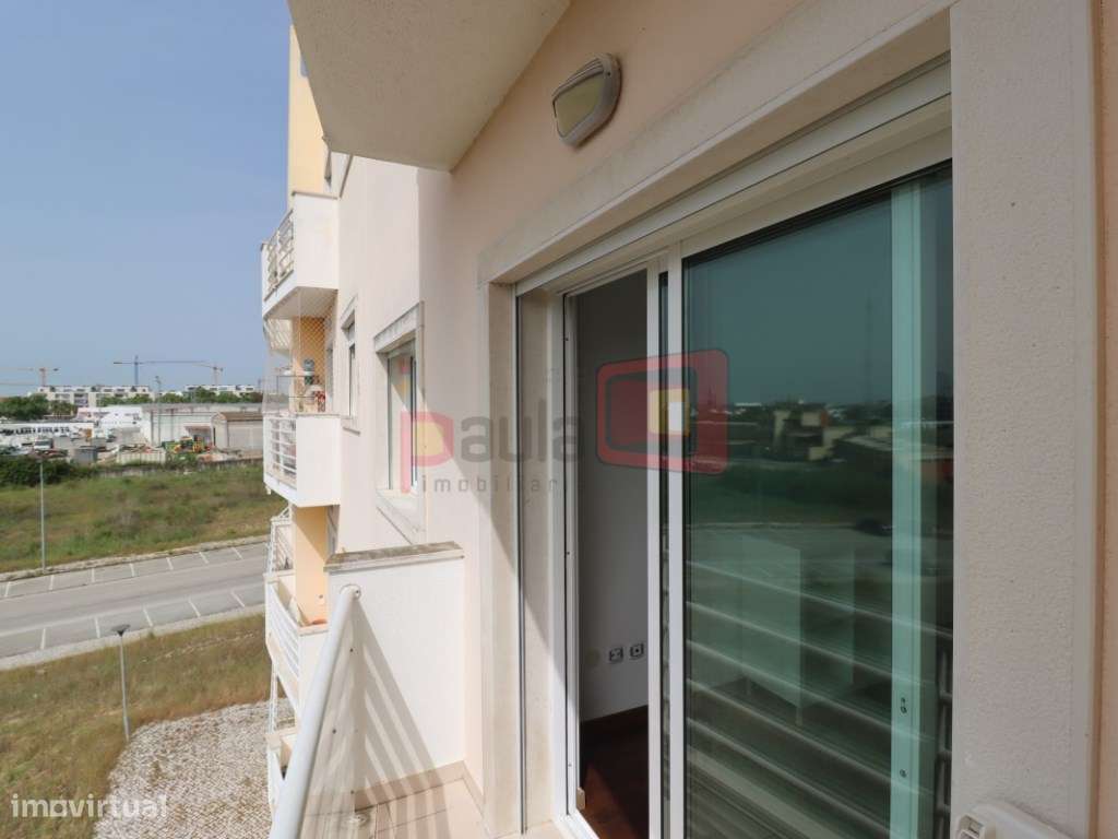 APARTAMENTO T3 MONTIJO COM PARQUEAMENTO E ARRECADAÇÃO-37