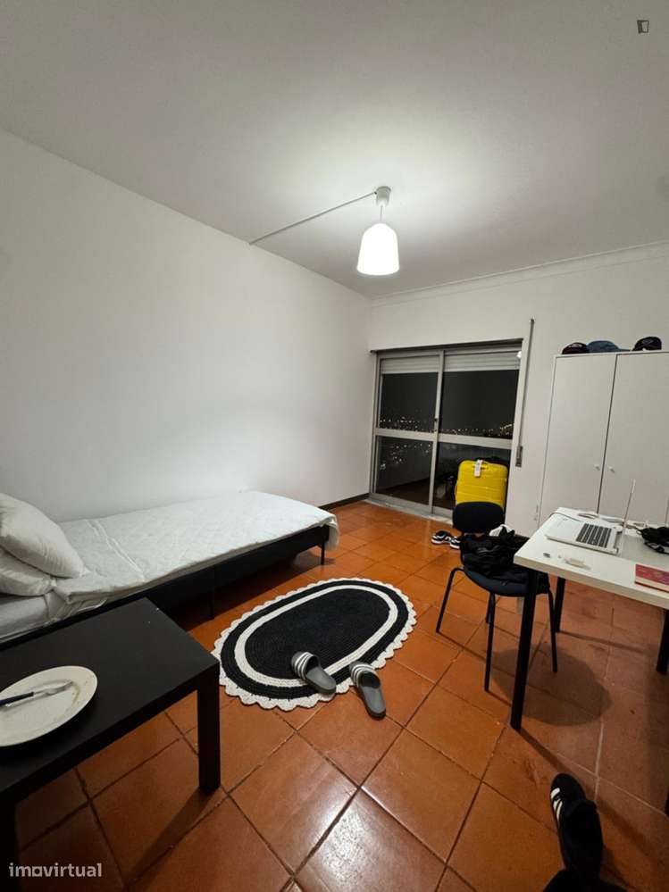 Quarto - localizado em Alta de Santa Clara Coimbra - Grande imagem: 3/10