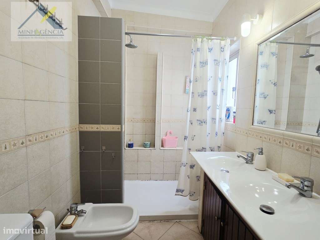 Apartamento T3 junto ao Alegro em Setúbal-13