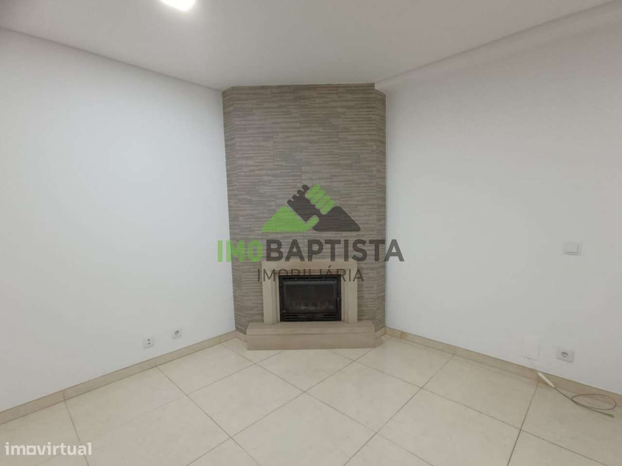 Apartamento T1+1 em Canedo-3