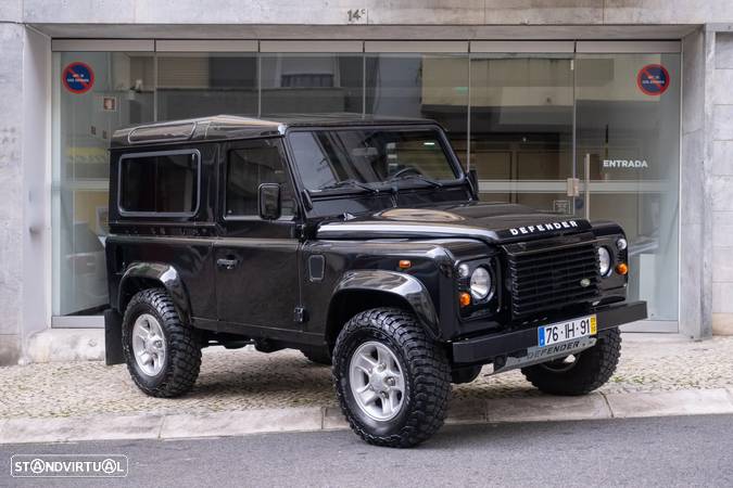 Land Rover Defender - 3