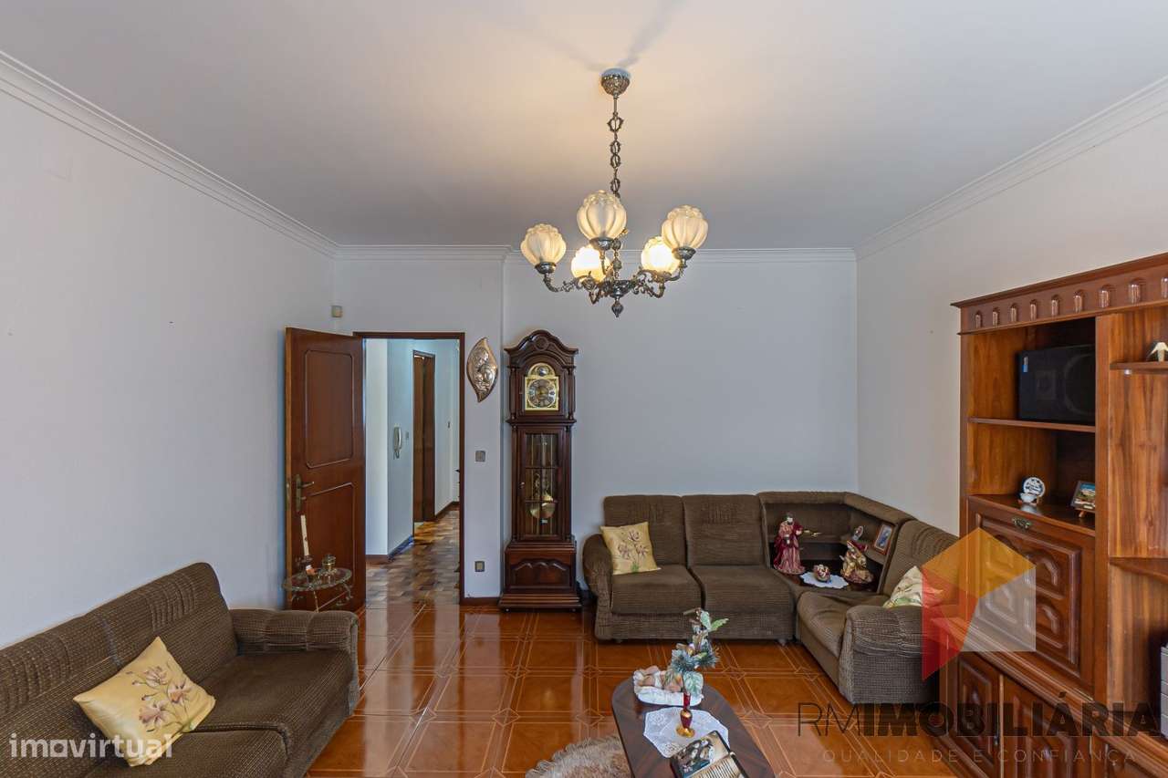 Moradia T4 em Vale de Ferreiros, Fânzeres-12