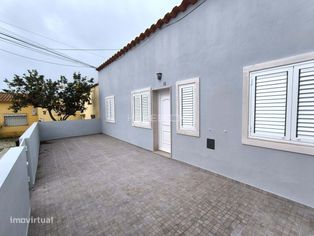 Moradia Remodelada T3 Pinheirinhos | Setúbal - Grande imagem: 3/17