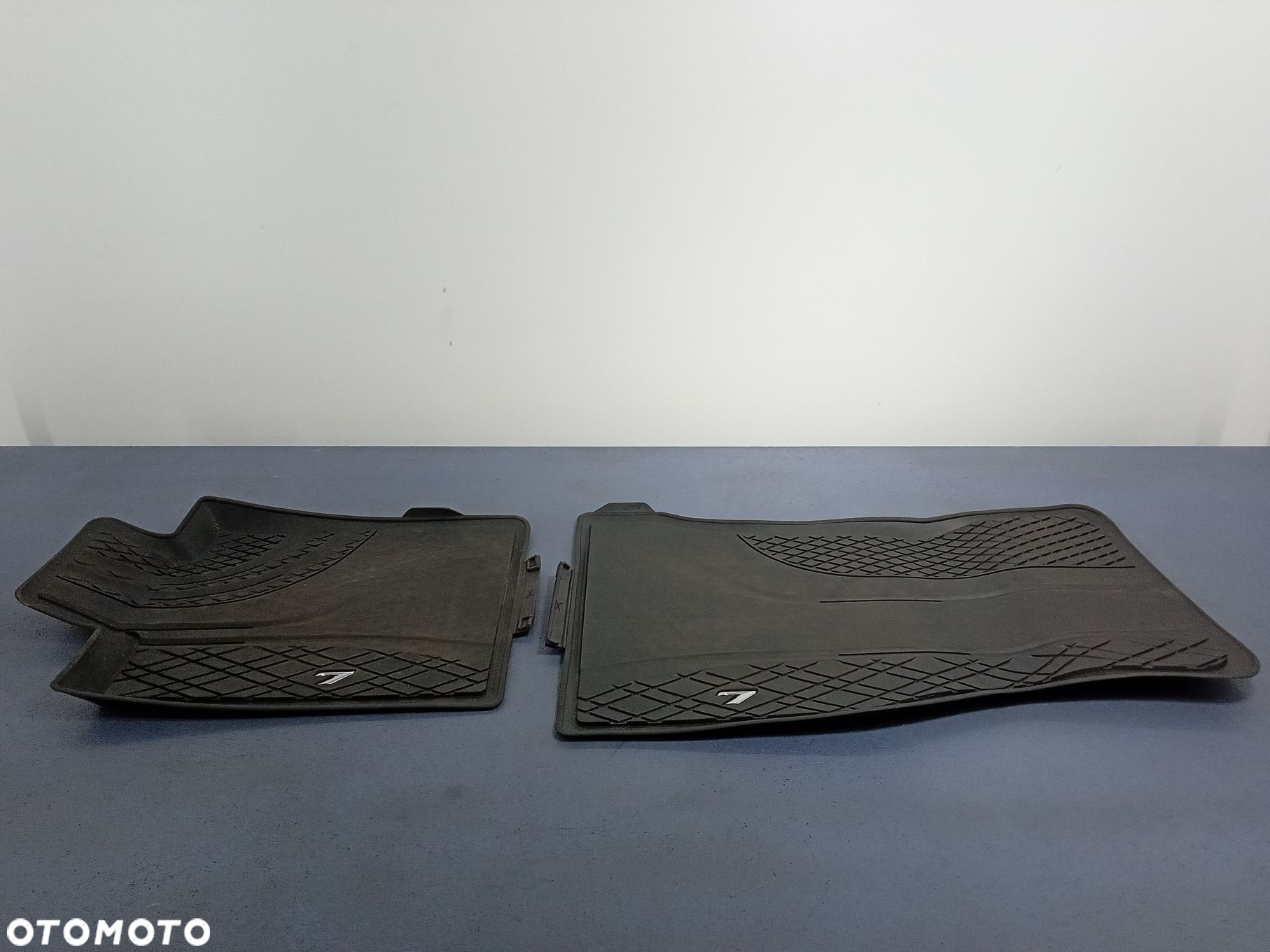 BMW 7 G11 G12 DYWANIKI GUMOWE OEM PRZÓD EU 2443985 - 2