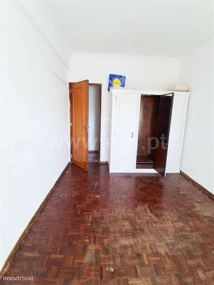 Apartamento T1; Cruz de Pau-4