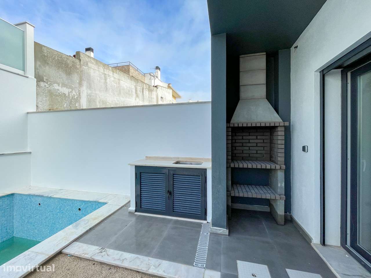 Moradia T4 com Piscina - Santa Iria de Azoia (Bairro da Salvação)-33