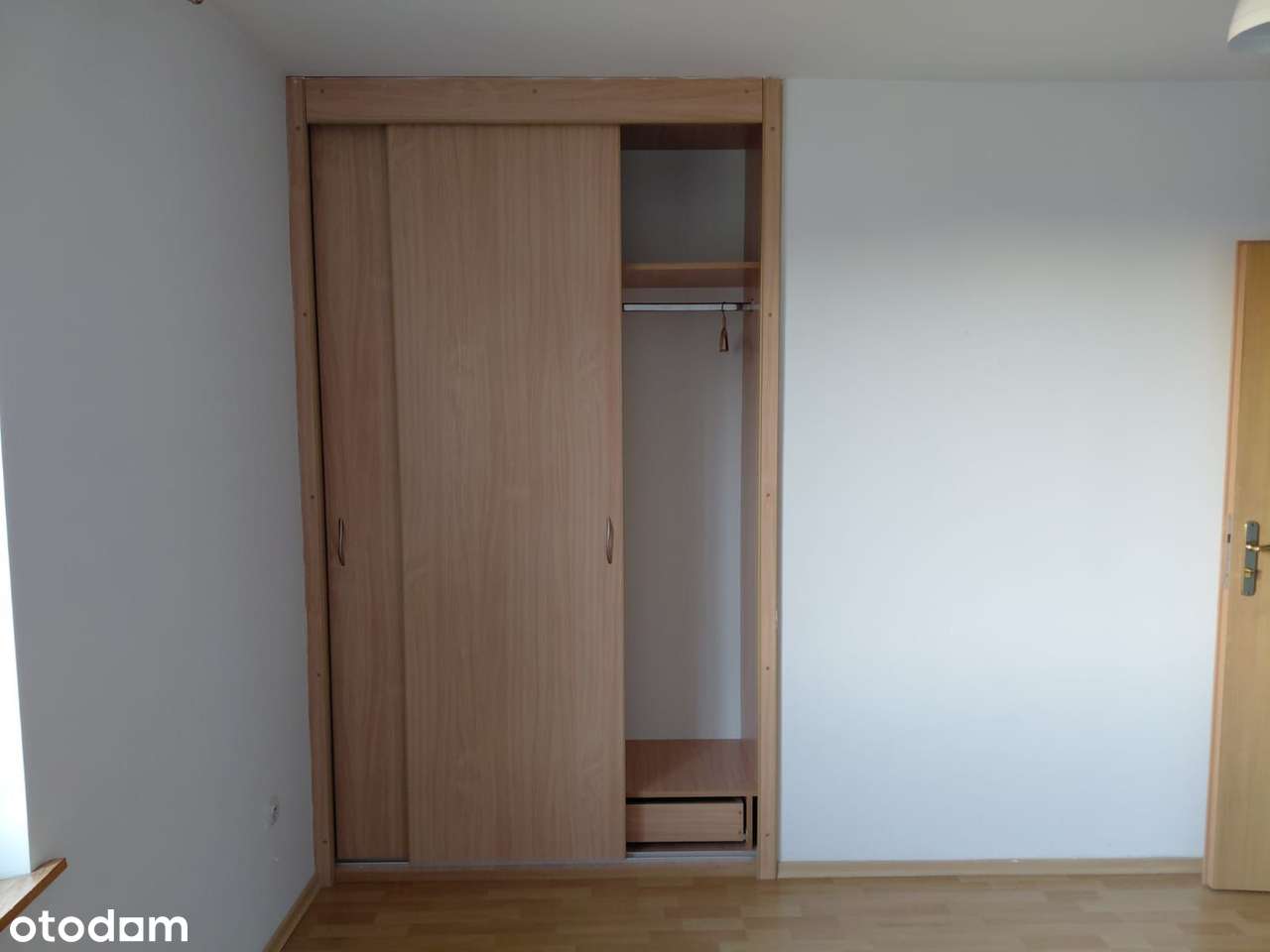 Część domu 5 pokoi plus kuchnia i dwie łazienki do wynajęcia dla firmy - Pełny obrazek: 5/8