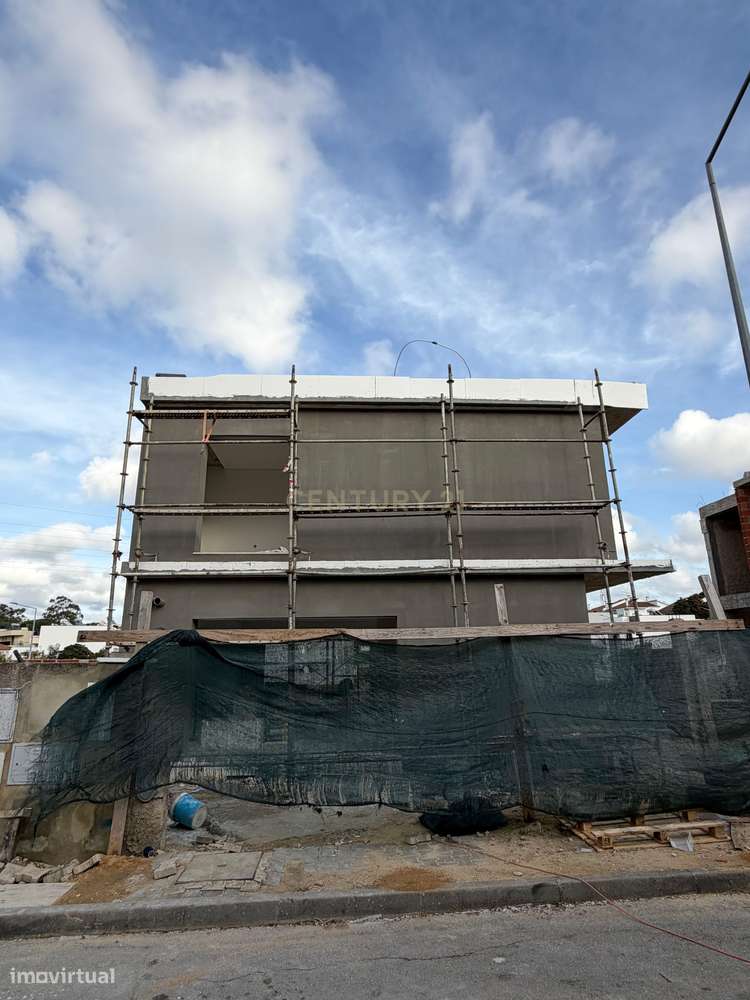 Moradia T3 c/piscina - Foros de Amora - Grande imagem: 1/14