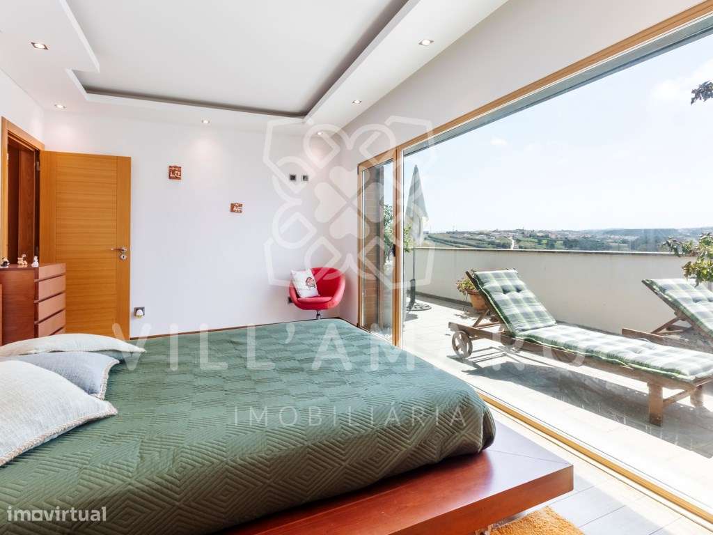 Apartamento T4 Duplex | Condomínio Fechado | São Pedro da Cadeira-30